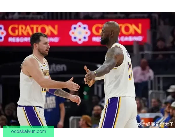 湖人首节崩盘大比分落后雷霆 东契奇状态低迷里夫斯伤情成疑